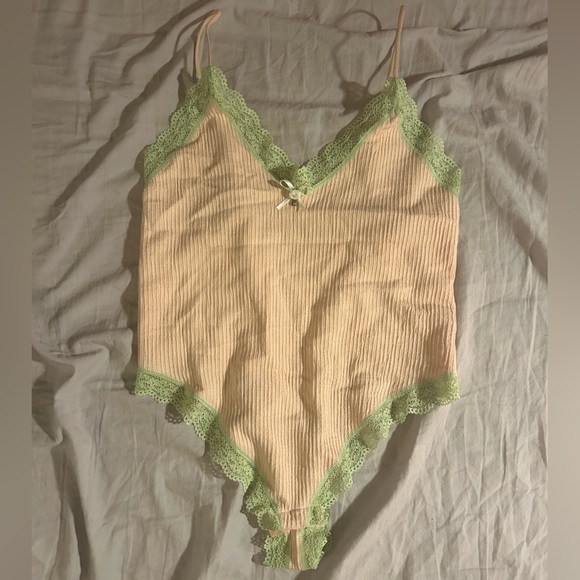 Urban outfitters green and pink body suit - Picture 1 of 3